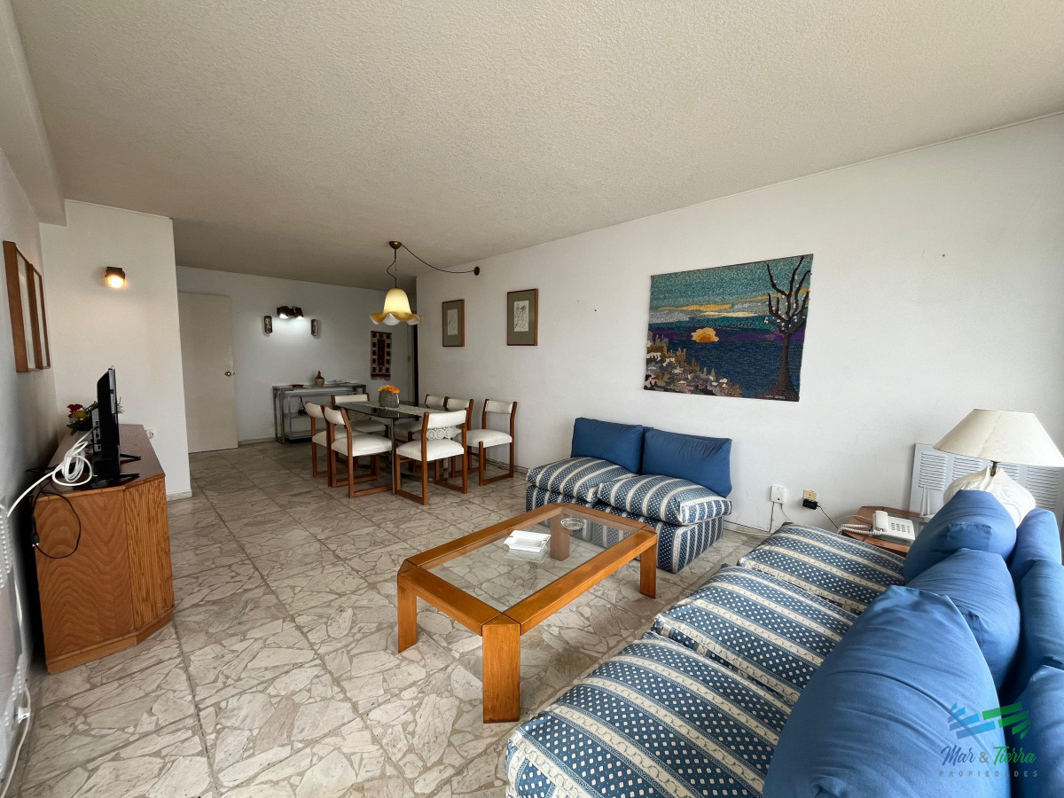 Apartamento ID.4900 - En venta apartamento 3 dormitorios en Peninsula, Punta del Este