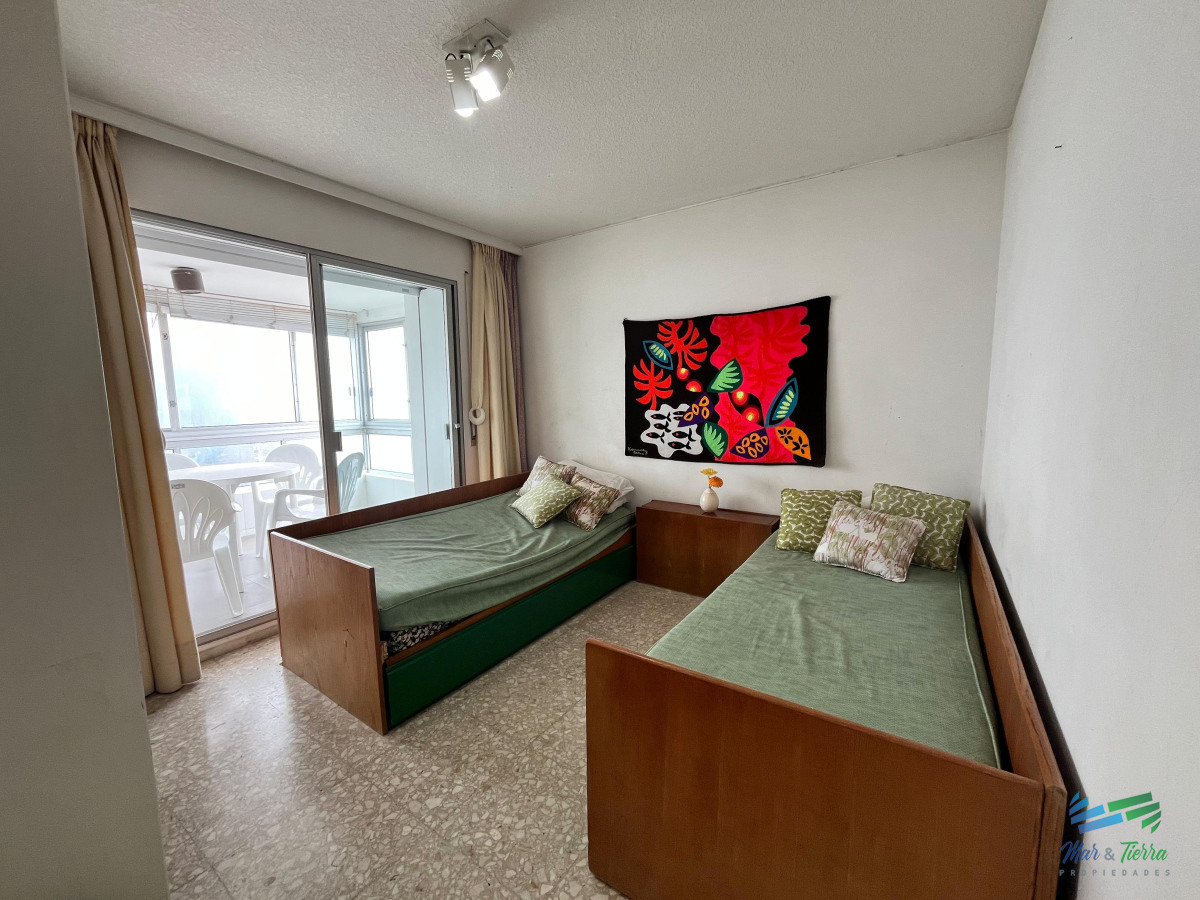 Apartamento ID.4900 - En venta apartamento 3 dormitorios en Peninsula, Punta del Este