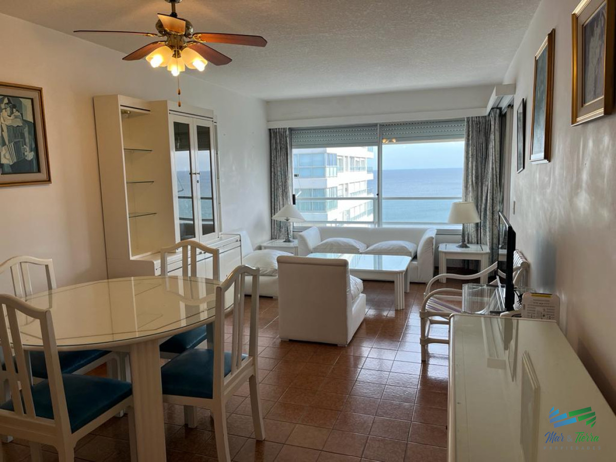 Apartamento ID.5055 - En Venta apartamento 1 dormitorio en COMPLEJO LINCOLN CENTER, Punta del Este