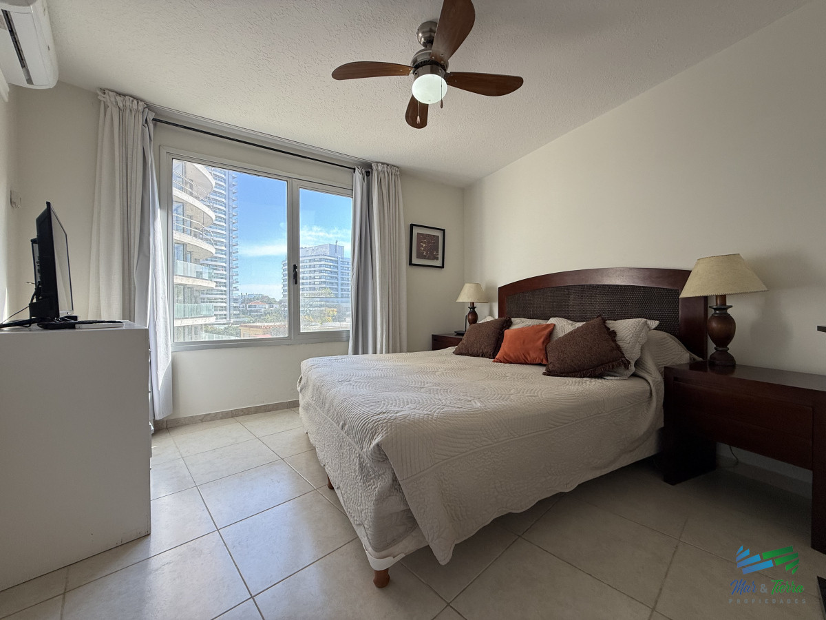 Apartamento ID.5048 - En venta apartamento 2 dormitorios con servicios en Torre O, brava, Punta del Este.