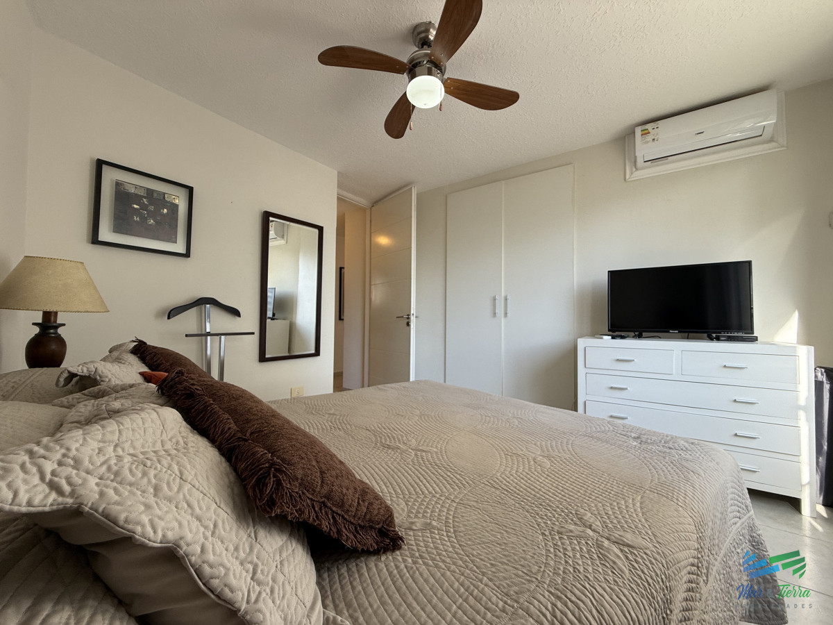 Apartamento ID.5048 - En venta apartamento 2 dormitorios con servicios en Torre O, brava, Punta del Este.