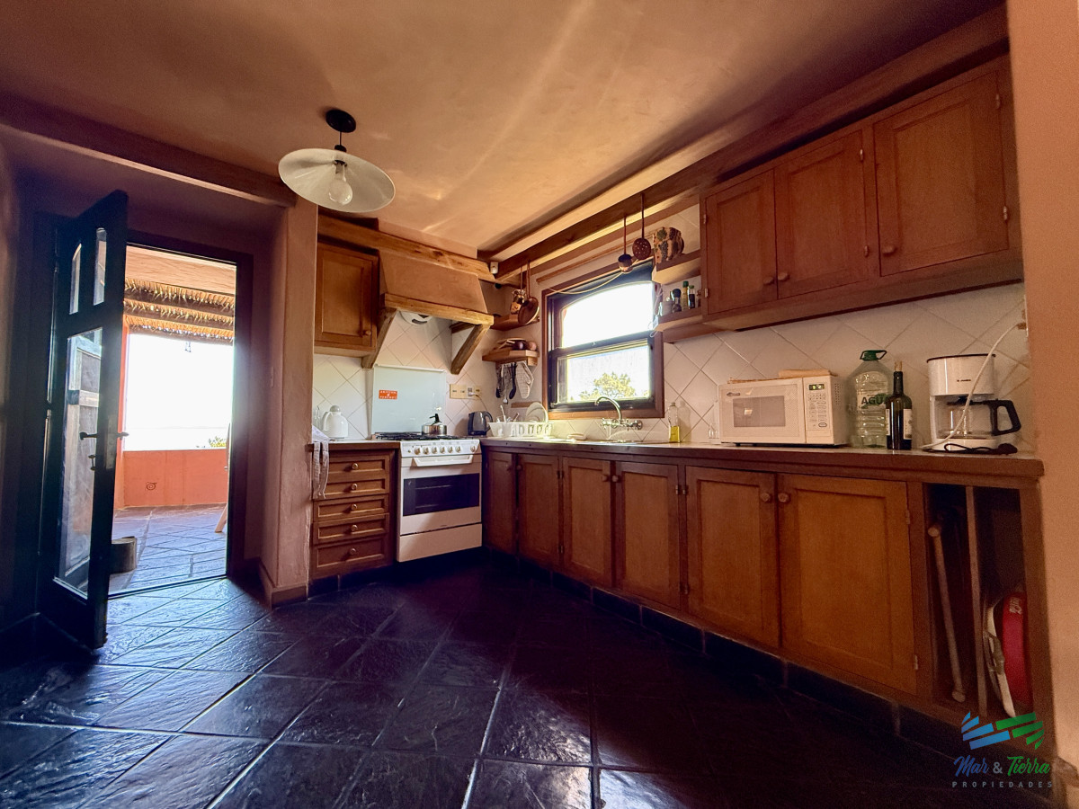 Apartamento ID.5527 - venta apartamento 4 dormitorios en Marina del Este, Punta Ballena, Punta del Este