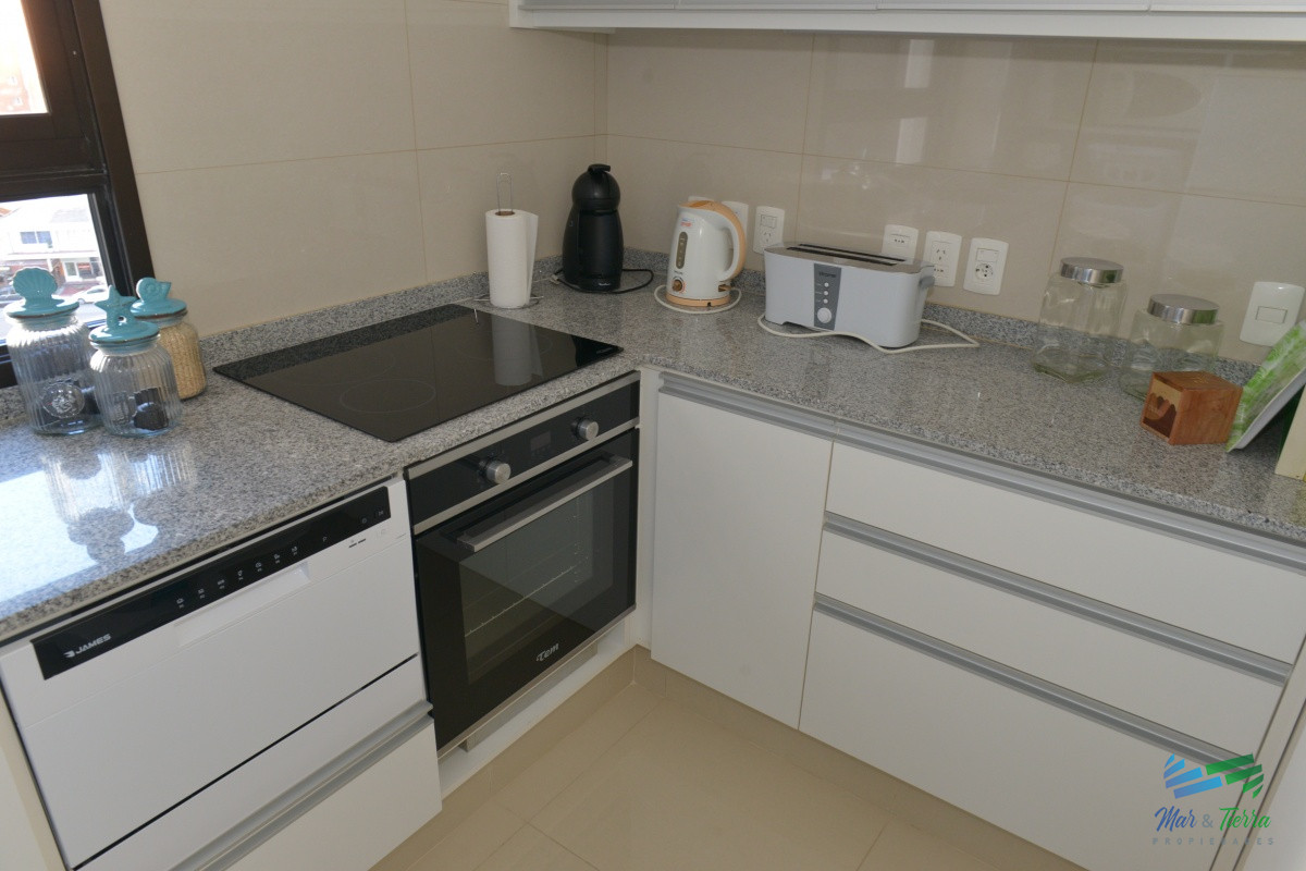 Apartamento ID.3187 -   Departamento en Punta del Este, Torre con servicios