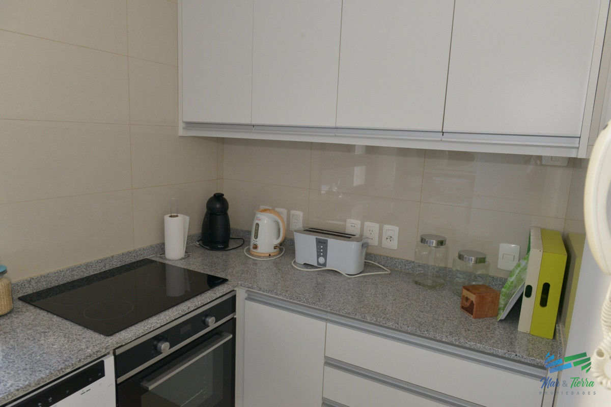 Apartamento ID.3187 -   Departamento en Punta del Este, Torre con servicios
