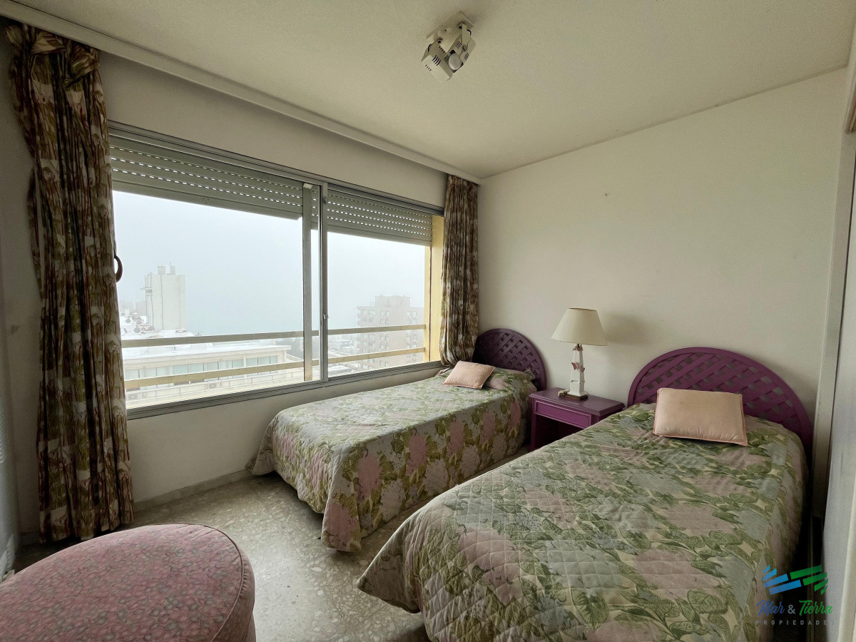 Apartamento ID.4900 - En venta apartamento 3 dormitorios en Peninsula, Punta del Este