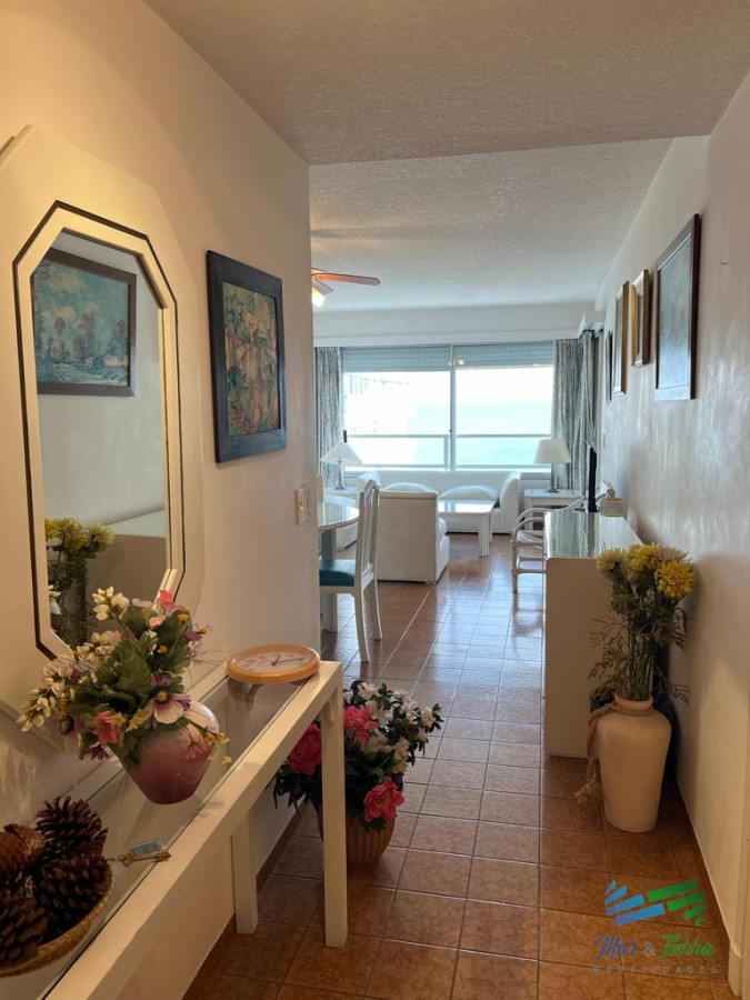 Apartamento ID.5055 - En Venta apartamento 1 dormitorio en COMPLEJO LINCOLN CENTER, Punta del Este