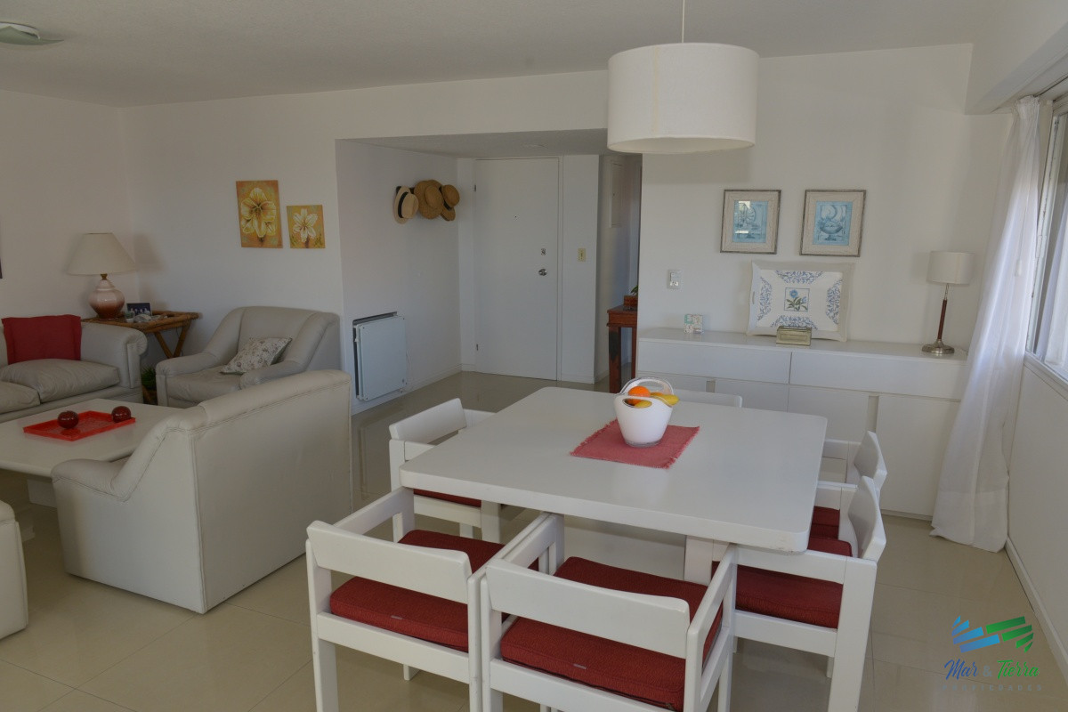 Apartamento ID.3187 -   Departamento en Punta del Este, Torre con servicios