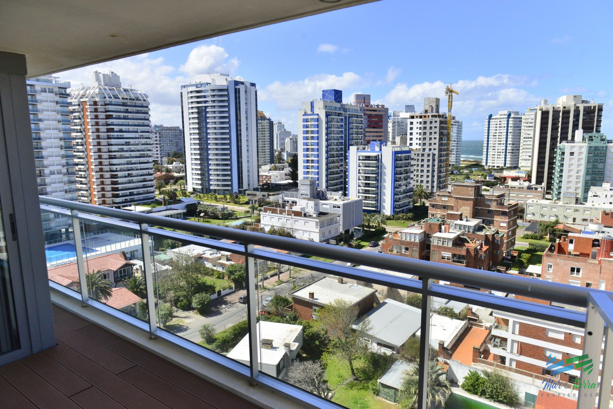 Apartamento ID.5748 - EN VENTA APARTAMENTO 2 DORMITORIOS CON EXCELENTES SERVICIOS Y VISTA AL MAR, PLAYA BRAVA, PUNTA DEL ESTE