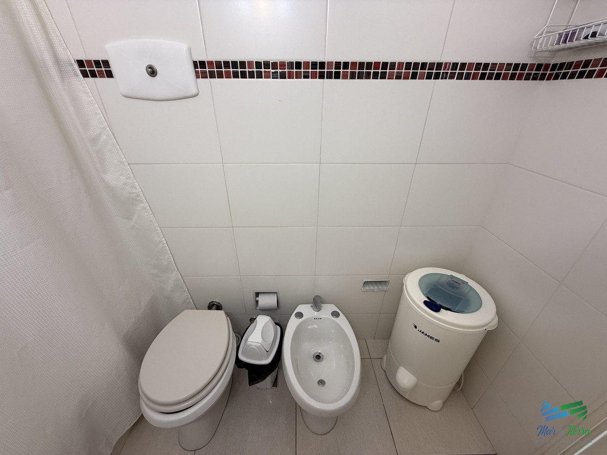 Apartamento ID.5131 - En venta apartamento 2 dormitorios con vista al mar en Peninsula, Punta del Este
