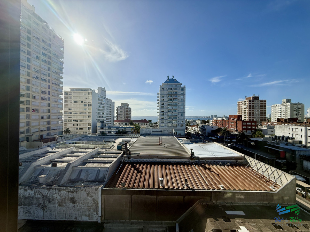 Apartamento ID.5717 - En Venta Amplio Apartamento en Torre Amalfi  Playa Mansa