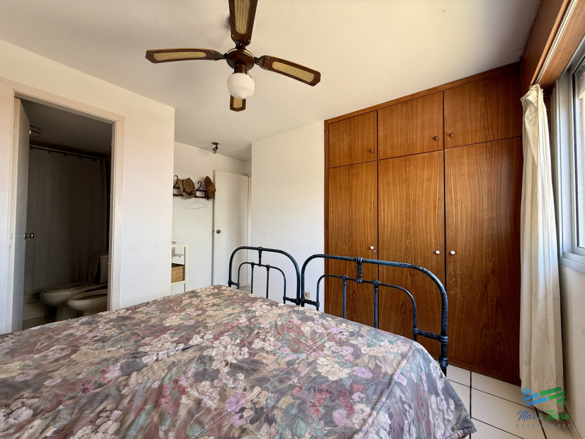 Apartamento ID.5430 - En venta apartamento 3 dormitorios en playa mansa, cerca Peninsula, Punta del Este.