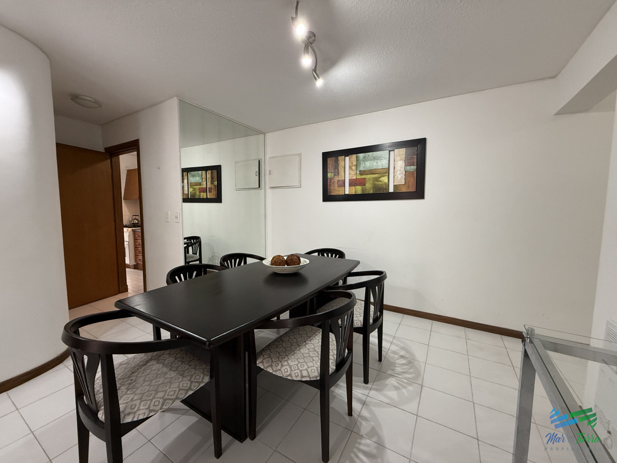 Apartamento ID.5396 - En venta apartamento 2 dormitorios con cochera, edificio con servicios en brava, Punta del Este