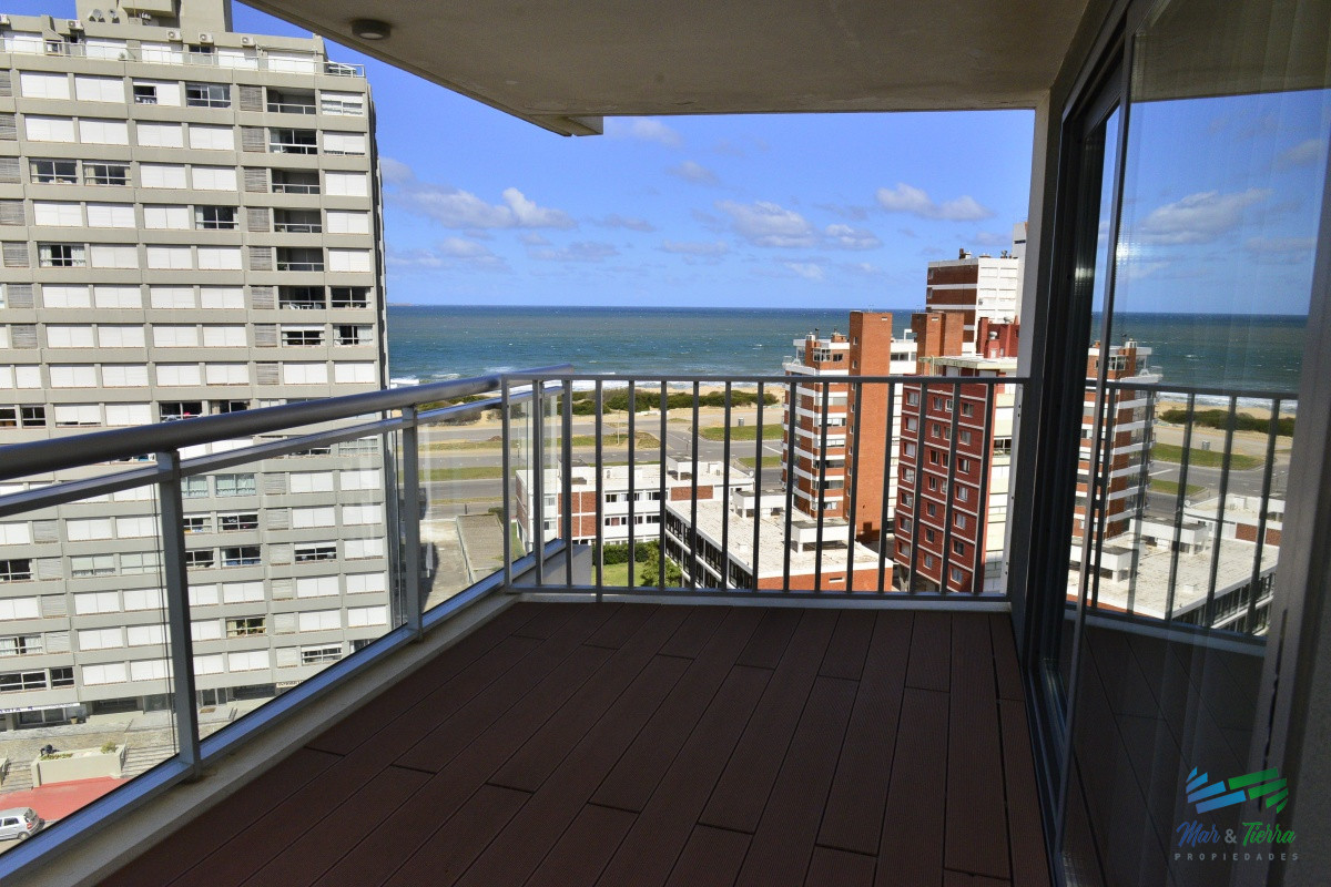 Apartamento ID.5748 - EN VENTA APARTAMENTO 2 DORMITORIOS CON EXCELENTES SERVICIOS Y VISTA AL MAR, PLAYA BRAVA, PUNTA DEL ESTE