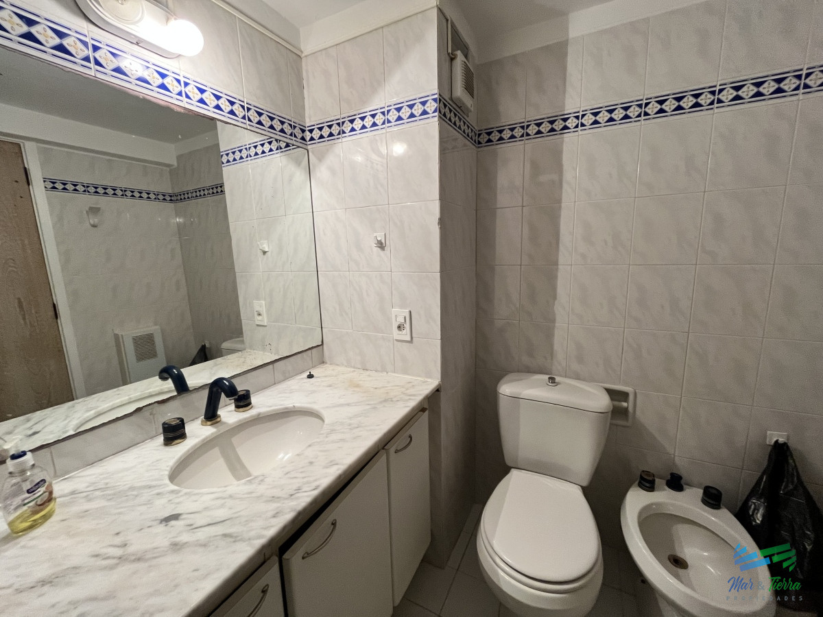 Apartamento ID.5775 - En venta apartamento 1 dormitorio y medio en Playa Mansa, complejo Lincon Center, Punta del este