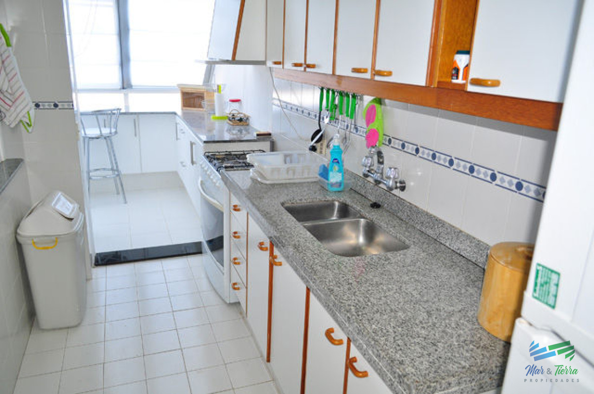Apartamento ID.5142 - En venta apartamento 3 dormitorios y 3 baños en brava 