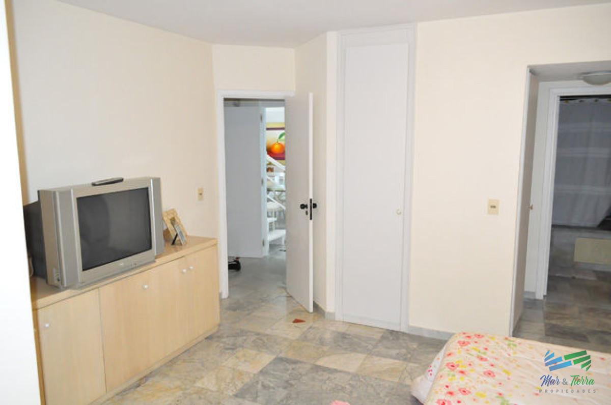 Apartamento ID.5142 - En venta apartamento 3 dormitorios y 3 baños en brava 