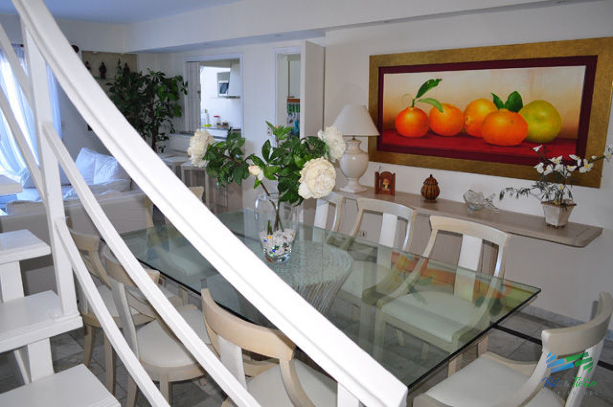 Apartamento ID.5142 - En venta apartamento 3 dormitorios y 3 baños en brava 