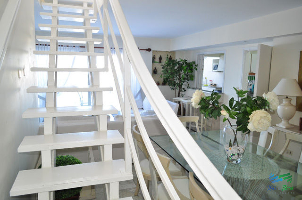 Apartamento ID.5142 - En venta apartamento 3 dormitorios y 3 baños en brava 