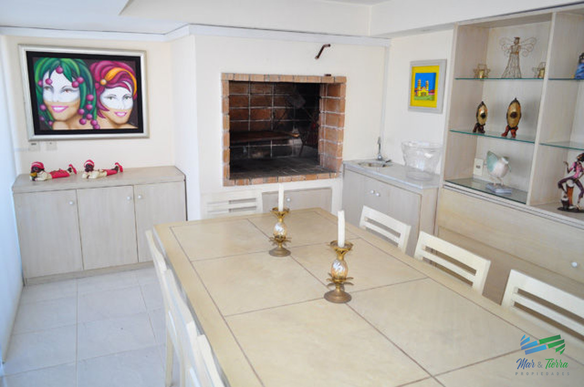 Apartamento ID.5142 - En venta apartamento 3 dormitorios y 3 baños en brava 