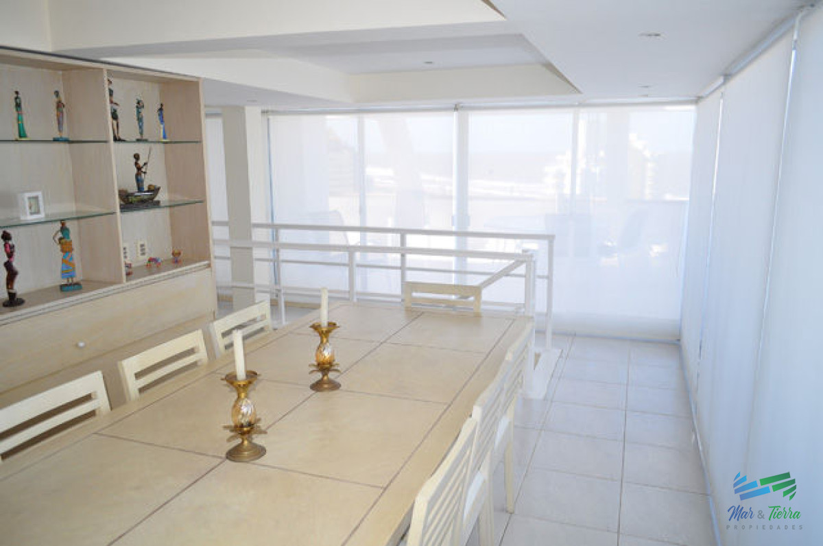 Apartamento ID.5142 - En venta apartamento 3 dormitorios y 3 baños en brava 