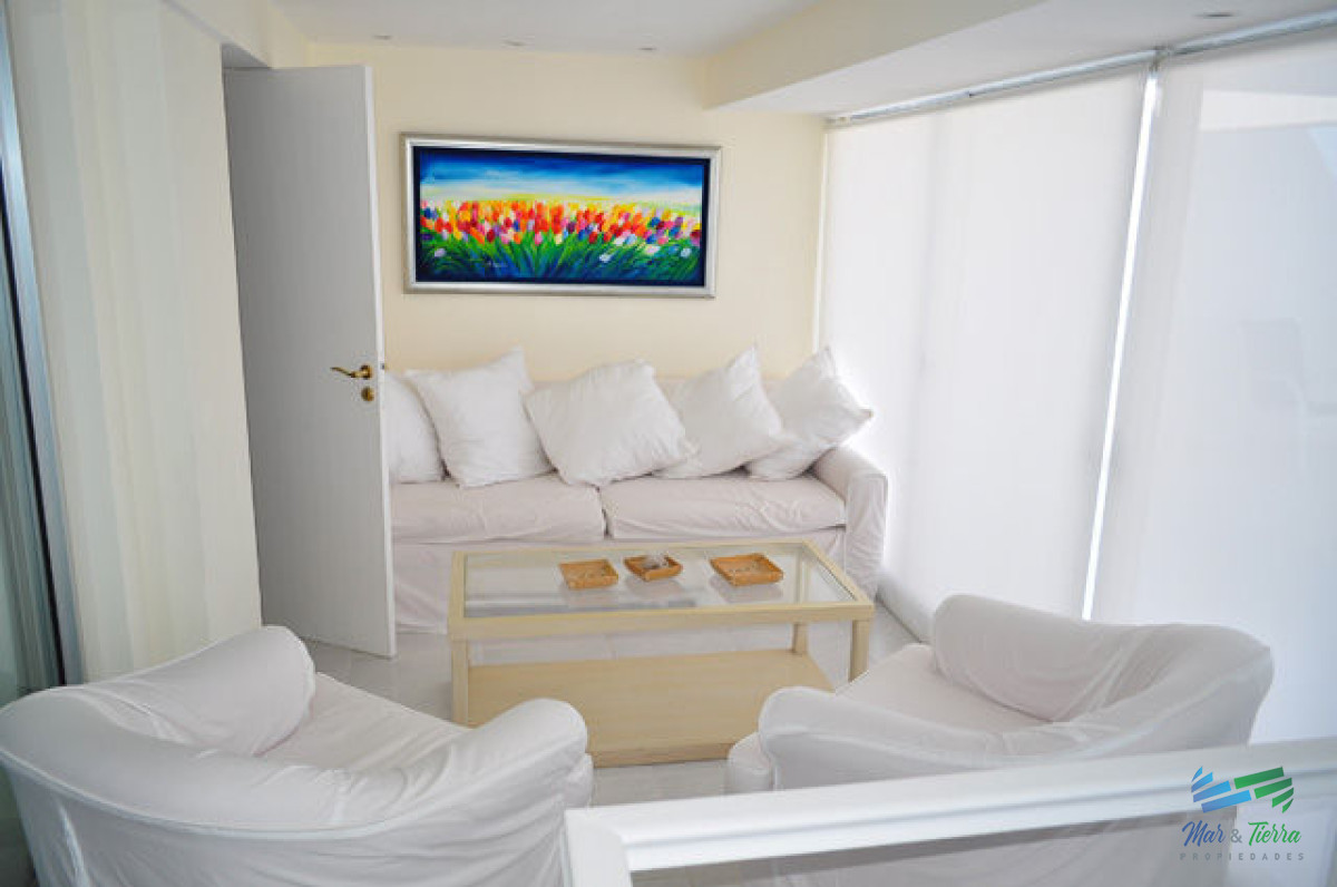 Apartamento ID.5142 - En venta apartamento 3 dormitorios y 3 baños en brava 