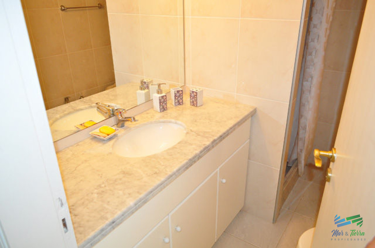 Apartamento ID.5142 - En venta apartamento 3 dormitorios y 3 baños en brava 