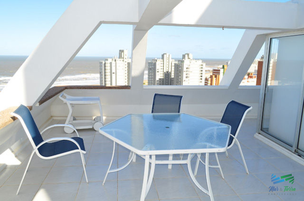 Apartamento ID.5142 - En venta apartamento 3 dormitorios y 3 baños en brava 