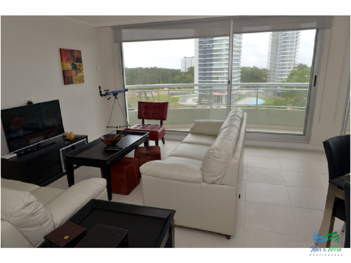 Apartamento ID.5129 - En venta apartamento de 3 dormitorios en Ocean Drive, piso alto con vista al mar, Roosevelt, Punta del Este.