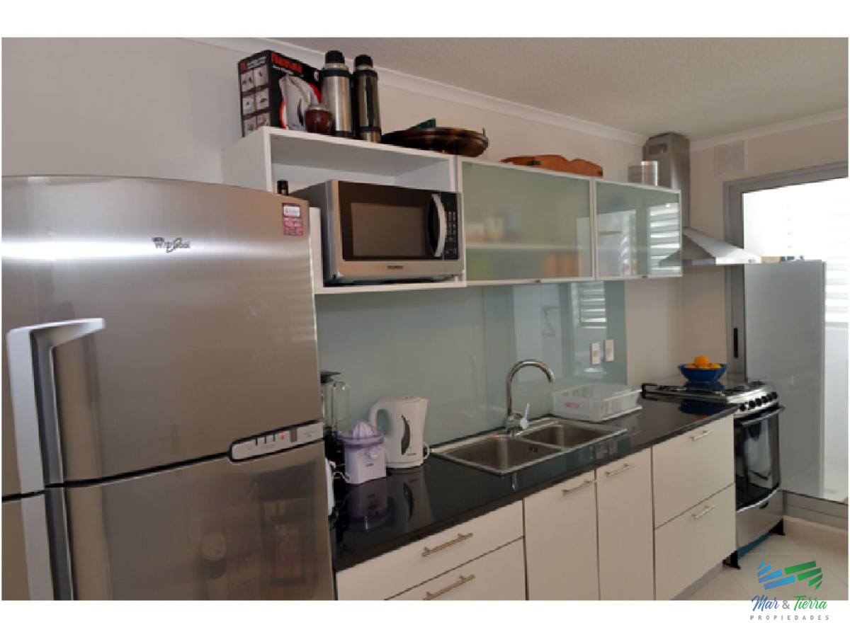 Apartamento ID.5129 - En venta apartamento de 3 dormitorios en Ocean Drive, piso alto con vista al mar, Roosevelt, Punta del Este.