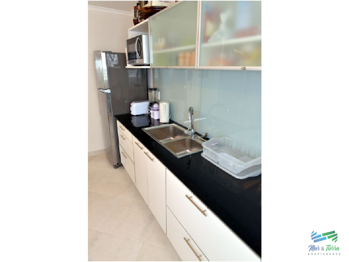 Apartamento ID.5129 - En venta apartamento de 3 dormitorios en Ocean Drive, piso alto con vista al mar, Roosevelt, Punta del Este.