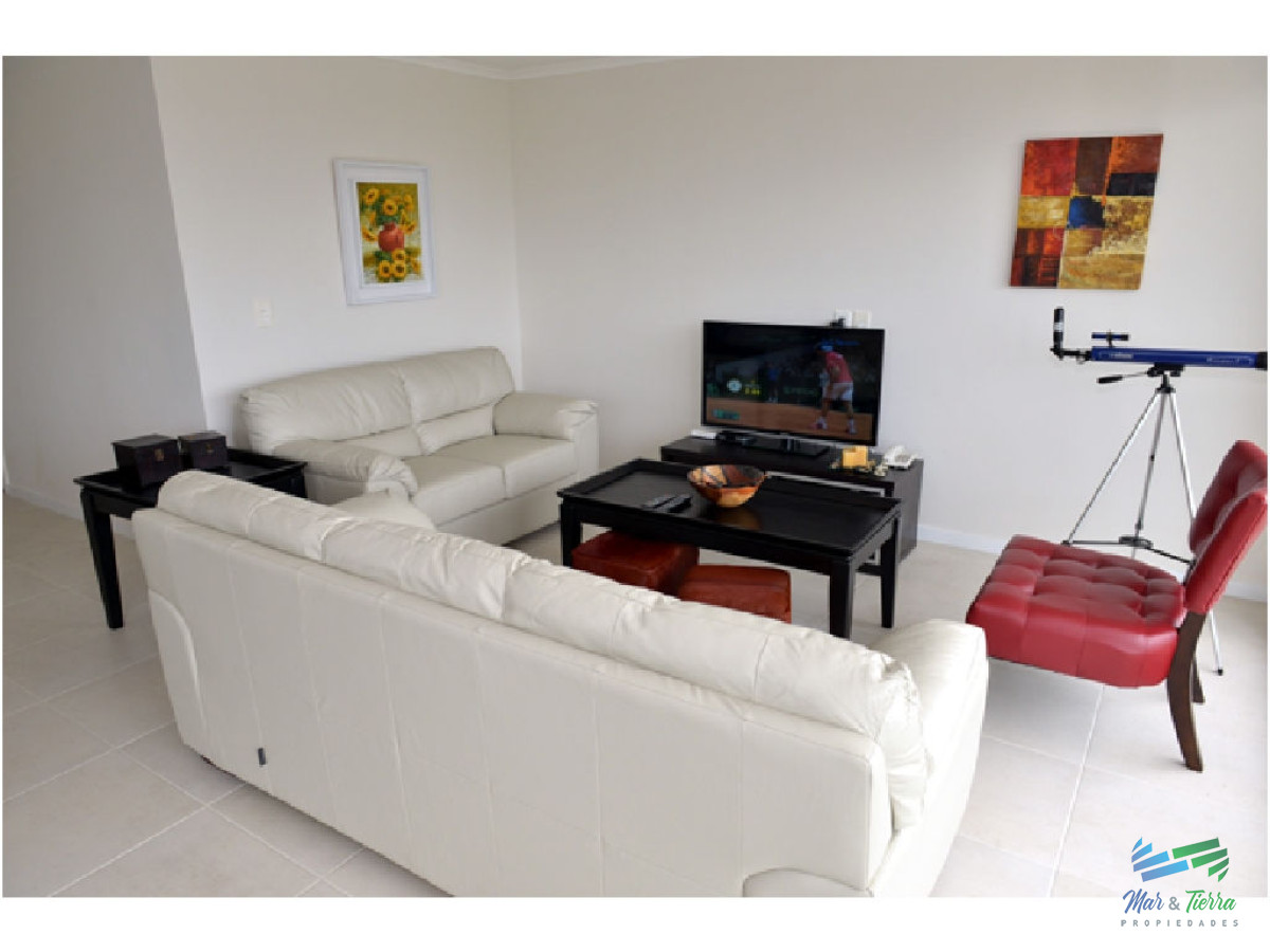 Apartamento ID.5129 - En venta apartamento de 3 dormitorios en Ocean Drive, piso alto con vista al mar, Roosevelt, Punta del Este.