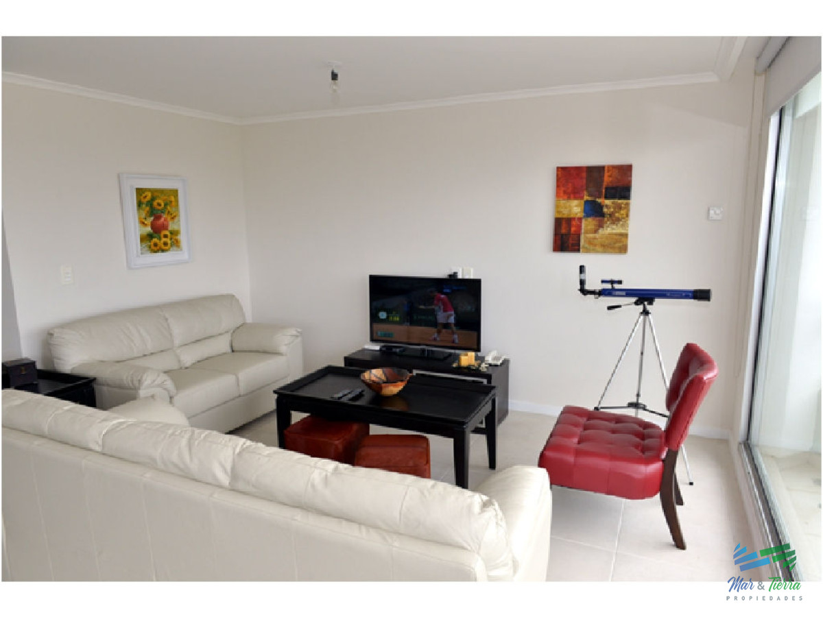 Apartamento ID.5129 - En venta apartamento de 3 dormitorios en Ocean Drive, piso alto con vista al mar, Roosevelt, Punta del Este.