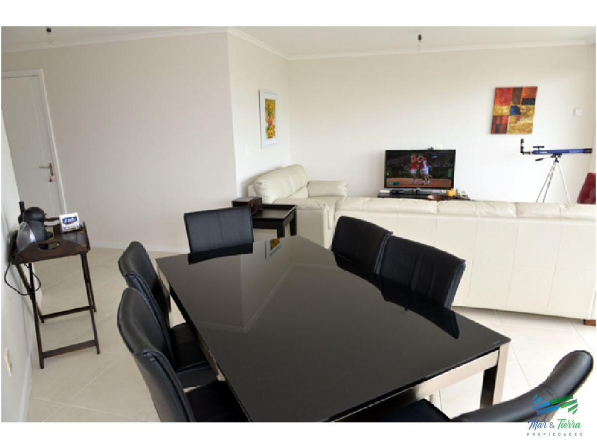 Apartamento ID.5129 - En venta apartamento de 3 dormitorios en Ocean Drive, piso alto con vista al mar, Roosevelt, Punta del Este.