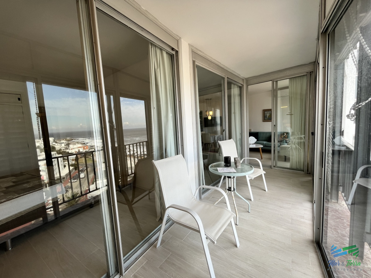 Apartamento ID.4722 - EN VENTA APARTAMENTO 2 DORMITORIOS, VISTA AL MAR, PENINSULA, PUNTA DEL ESTE