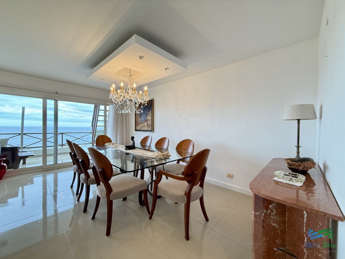Apartamento ID.5785 - En venta apartamento 3 dormitorios en Manantiales, frente al Mar, Punta del Este.