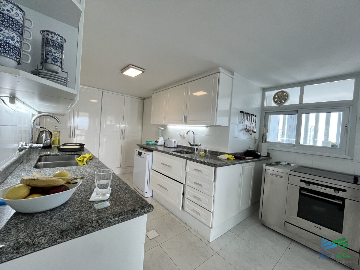 Apartamento ID.4521 - DIVINO IMPECABLE CON SERVICIOS