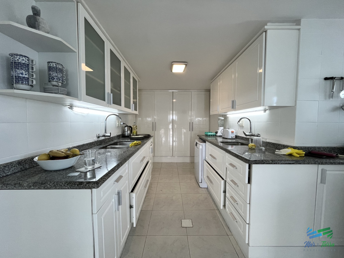 Apartamento ID.4521 - DIVINO IMPECABLE CON SERVICIOS