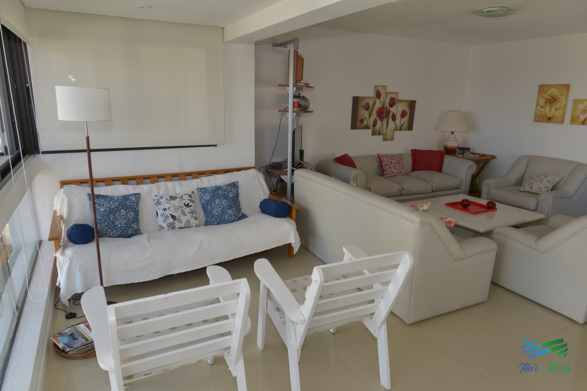 Apartamento ID.3187 -   Departamento en Punta del Este, Torre con servicios