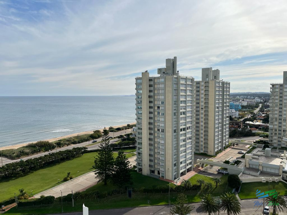 Apartamento ID.5055 - En Venta apartamento 1 dormitorio en COMPLEJO LINCOLN CENTER, Punta del Este