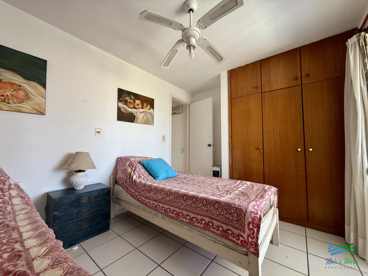 Apartamento ID.5430 - En venta apartamento 3 dormitorios en playa mansa, cerca Peninsula, Punta del Este.