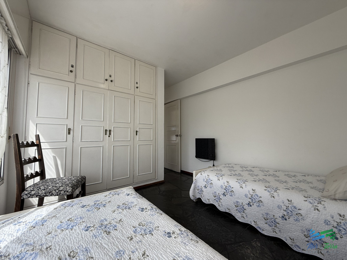 Apartamento ID.5131 - En venta apartamento 2 dormitorios con vista al mar en Peninsula, Punta del Este