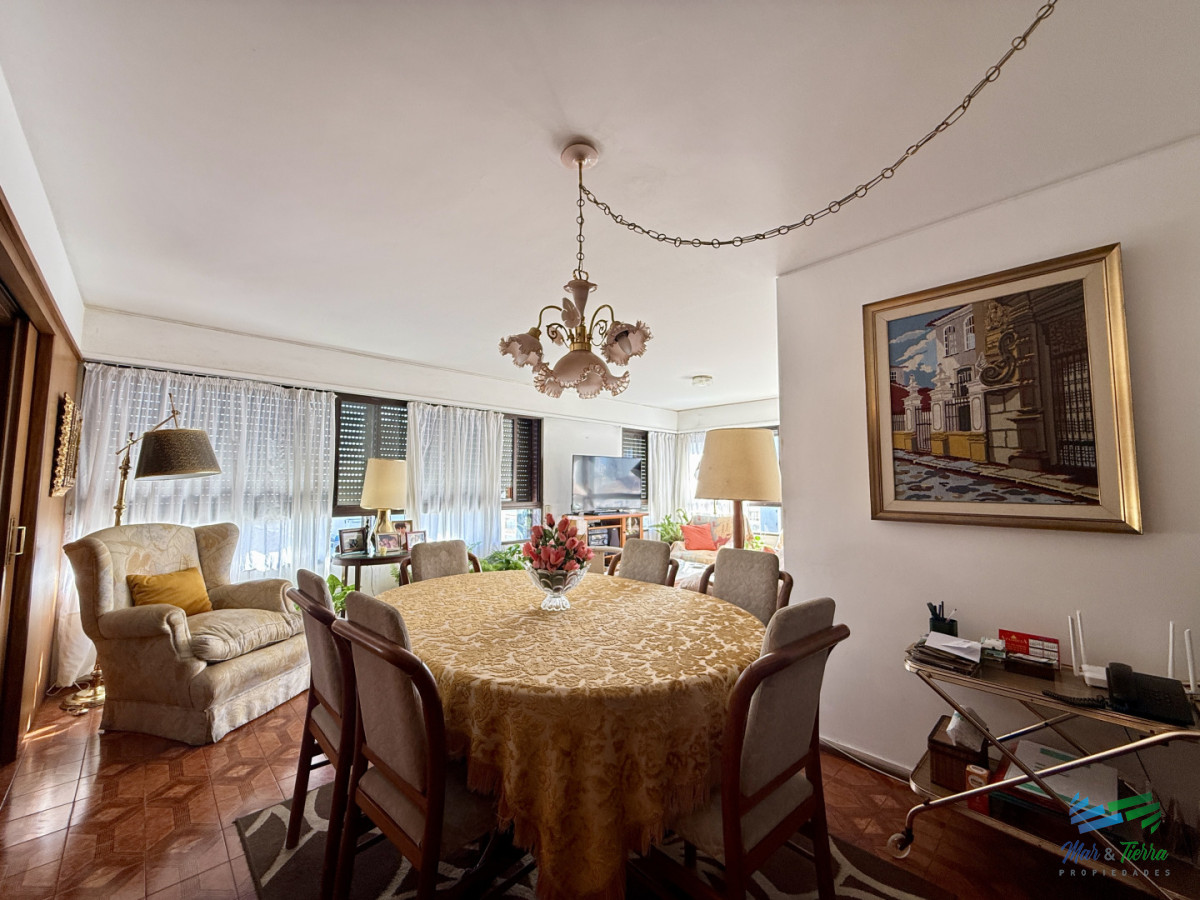 Apartamento ID.5717 - En Venta Amplio Apartamento en Torre Amalfi  Playa Mansa