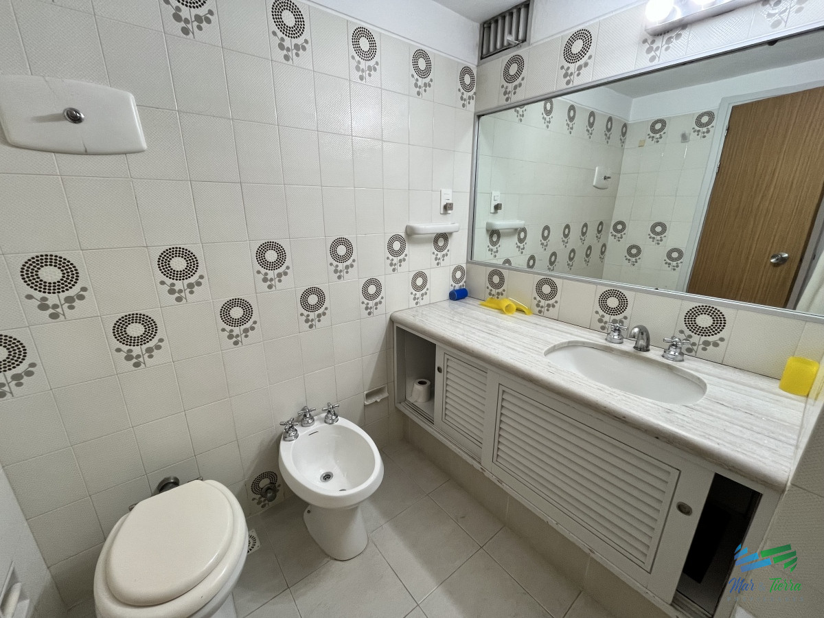 Apartamento ID.5144 - En venta apartamento 3 dormitorios 2 baños en Punta del Este