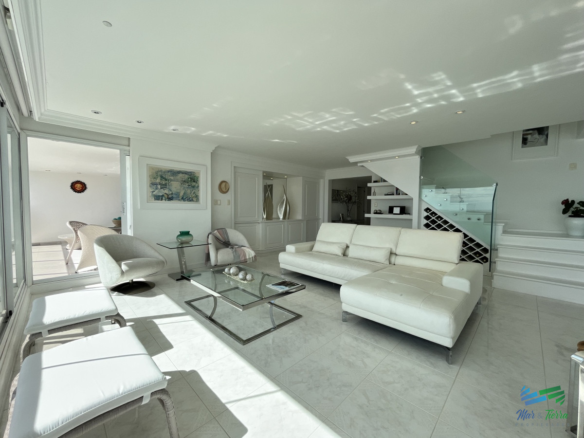Apartamento ID.4521 - DIVINO IMPECABLE CON SERVICIOS