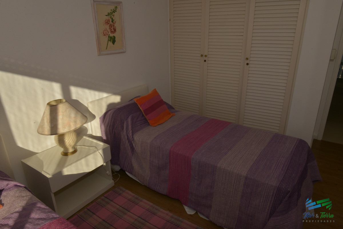 Apartamento ID.3187 -   Departamento en Punta del Este, Torre con servicios