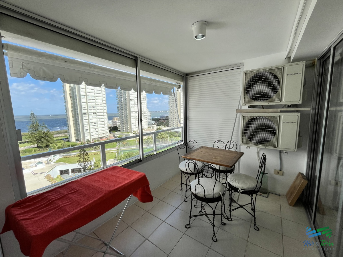 Apartamento ID.5775 - En venta apartamento 1 dormitorio y medio en Playa Mansa, complejo Lincon Center, Punta del este