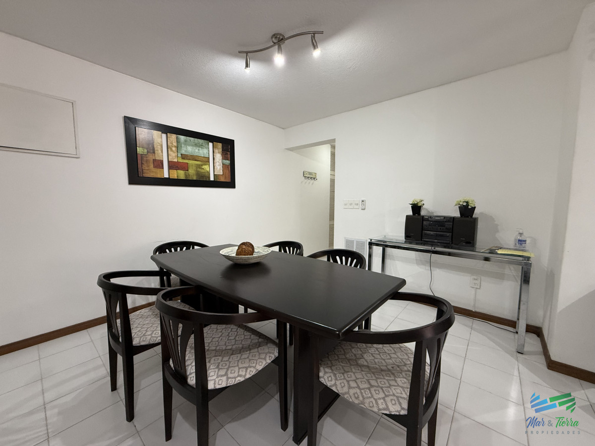 Apartamento ID.5396 - En venta apartamento 2 dormitorios con cochera, edificio con servicios en brava, Punta del Este