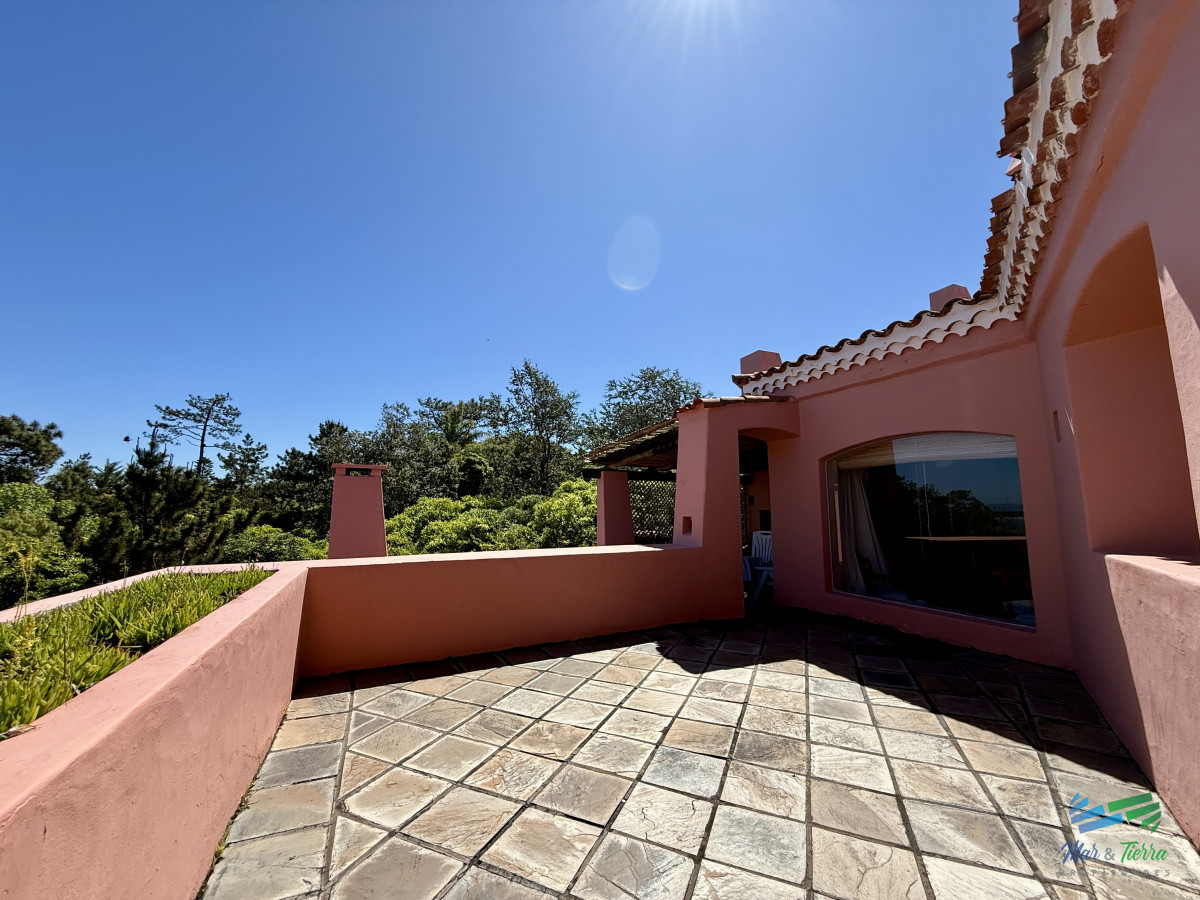 Apartamento ID.5527 - venta apartamento 4 dormitorios en Marina del Este, Punta Ballena, Punta del Este