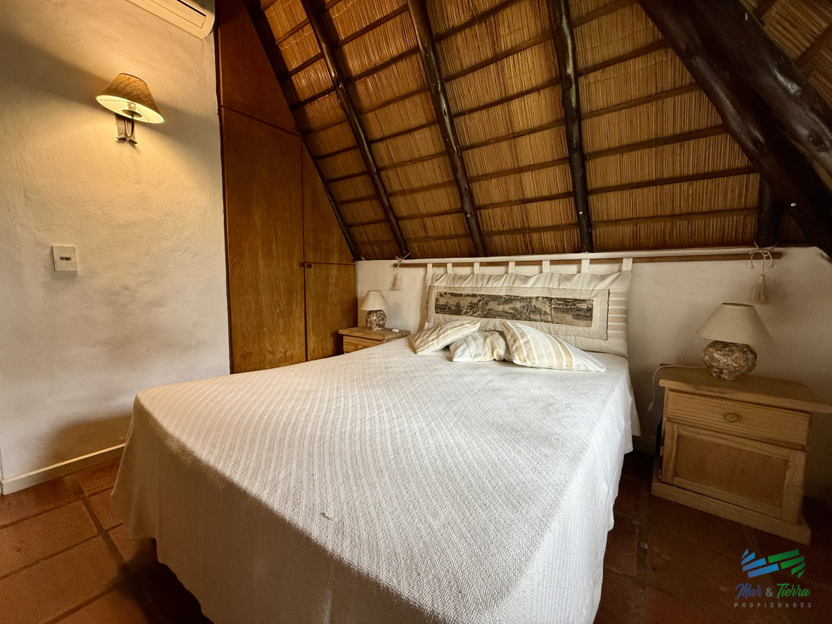 Casa ID.5141 - En venta casa 4 dormitorios con piscina en Pinares, Punta del Este