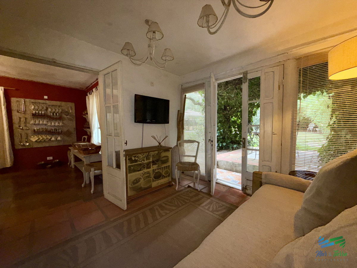 Casa ID.5141 - En venta casa 4 dormitorios con piscina en Pinares, Punta del Este